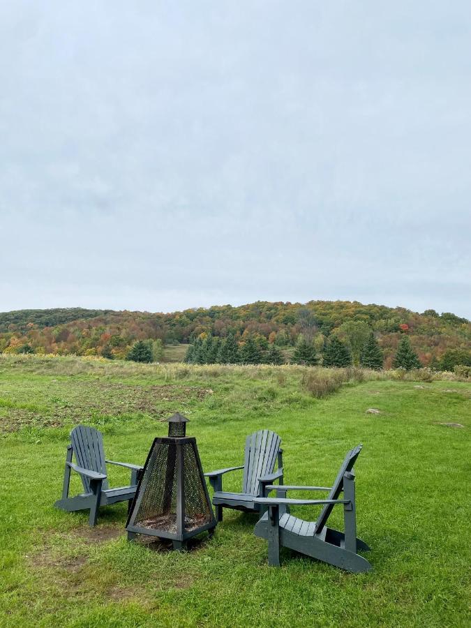 Beatnik Hotel Bromont Exterior foto